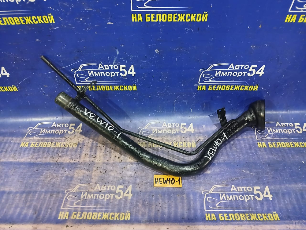 Горловина топливного бака NISSAN AVENIR 1997