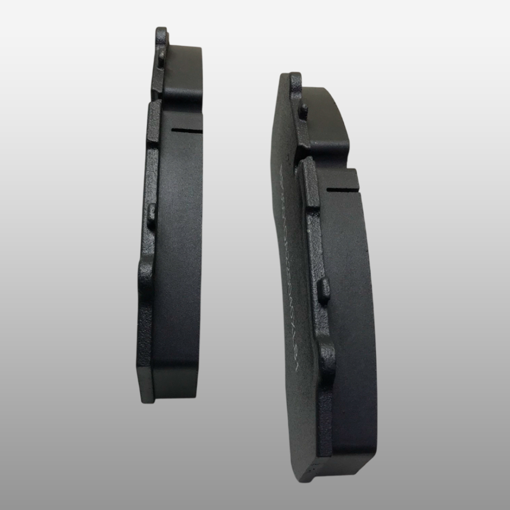 RP3501QA225040XLB1 - Комплект колодок 2 шт. задние (колодки HLP3502B1-1300 с прижимной пластиной и датчиком) на Foton Auman 4189