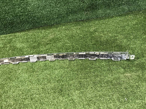 Молдинг заднего бампера Bentley Bentayga (2015-2020)