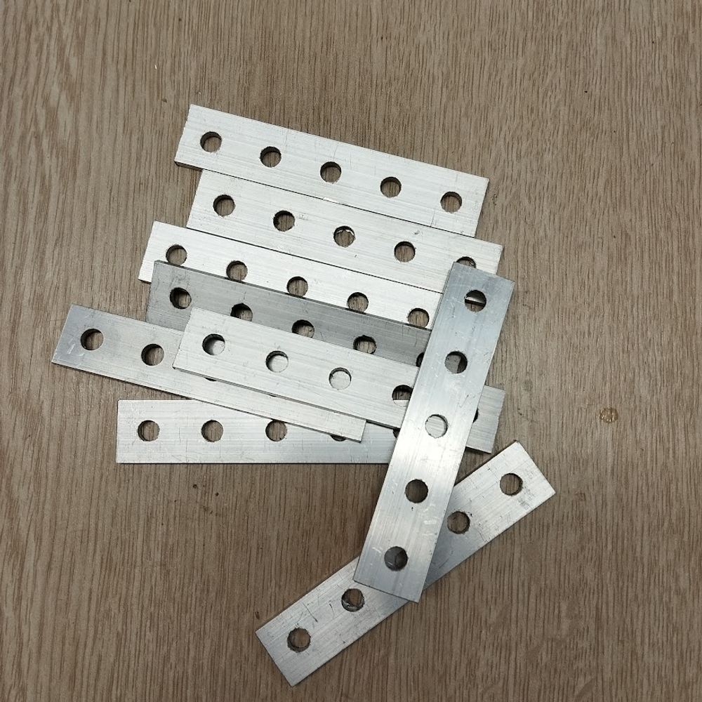 Шина алюминиевая 630х40x5мм, 21 отверстие, М8, VSTMSK