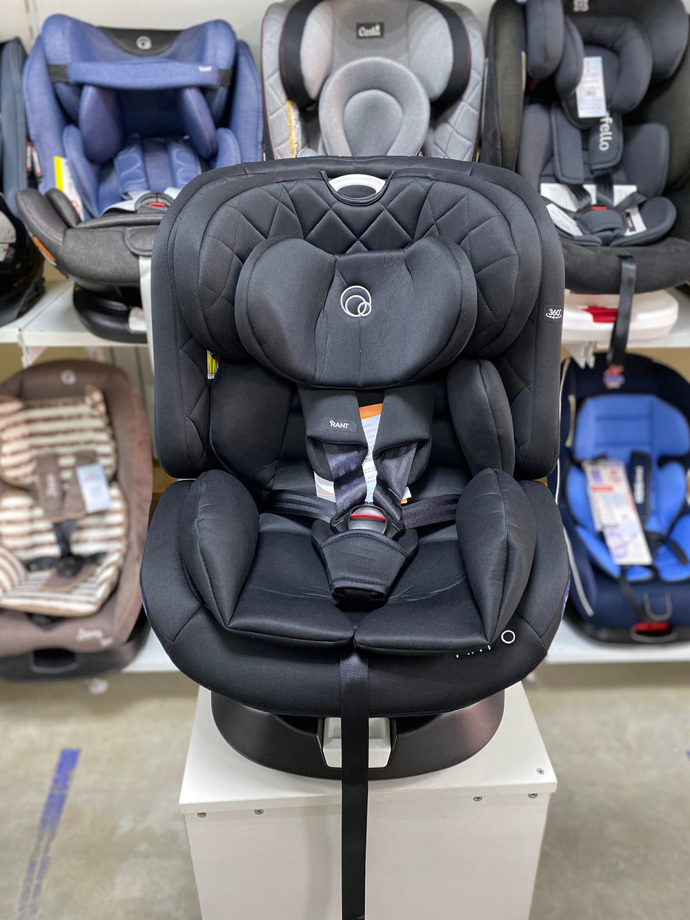 Автокресло RANT UB619 "NITRO" isofix Black группа 0+-1-2-3  (0-36 кг)