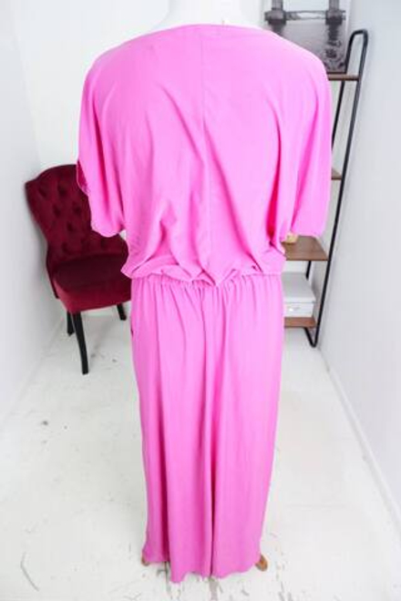 Платье Ю мода эластичное, визуально на 58 размер, новое