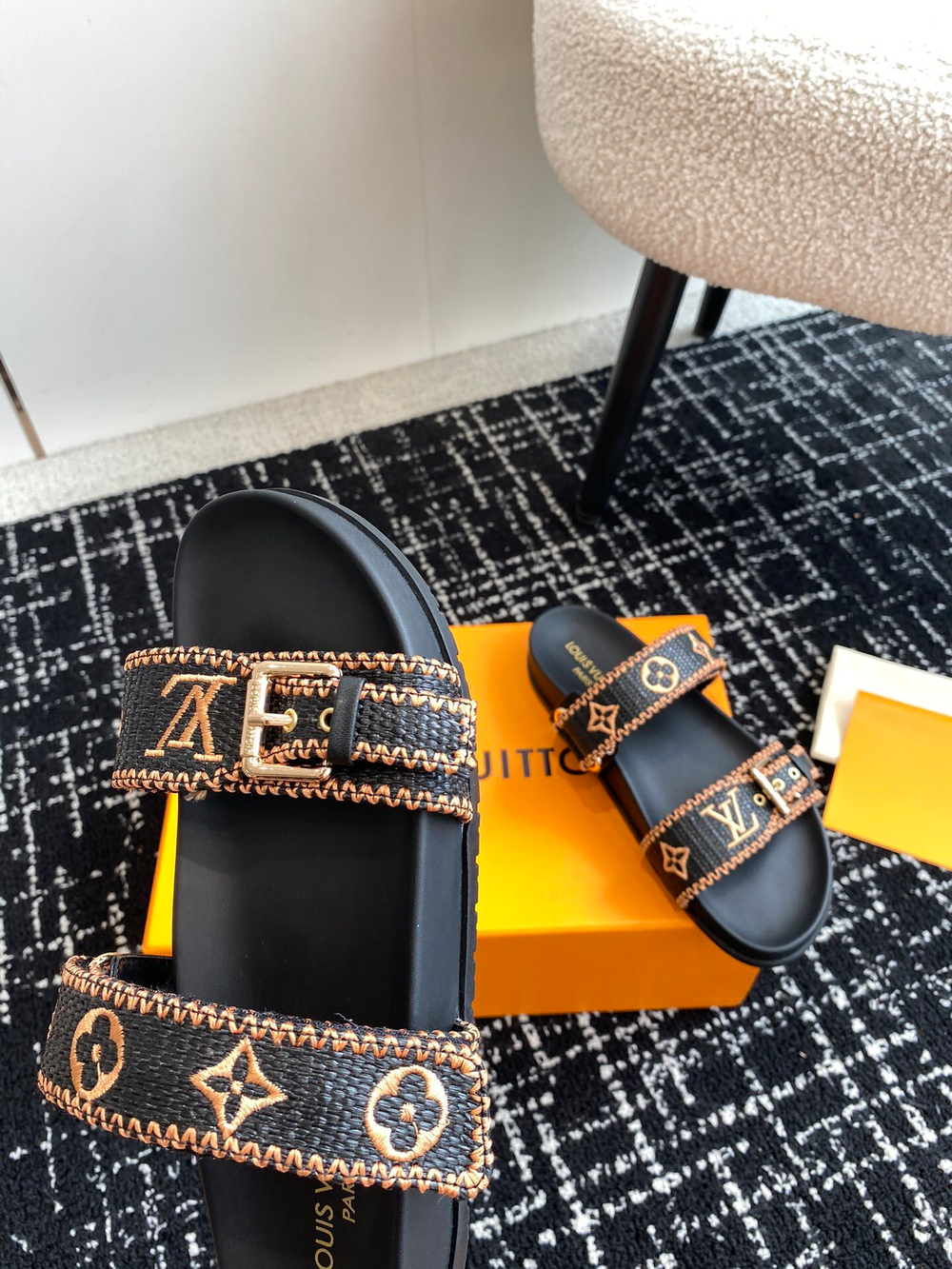 Louis Vuitton Bom Dia Flat Comfort Mule (5 colors)