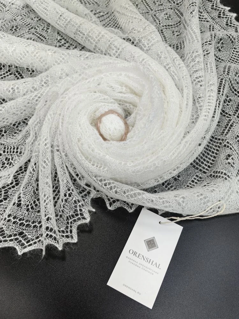 Оренбургский пуховый платок-паутинка А110-02 экрю