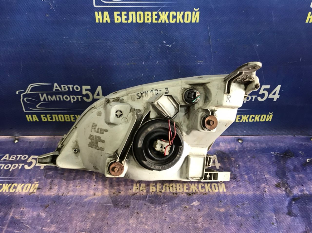 Фара передняя правая TOYOTA NADIA 1999