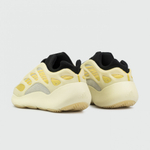 кроссовки Adidas Yeezy 700 v3 Safflower Wmns G54853