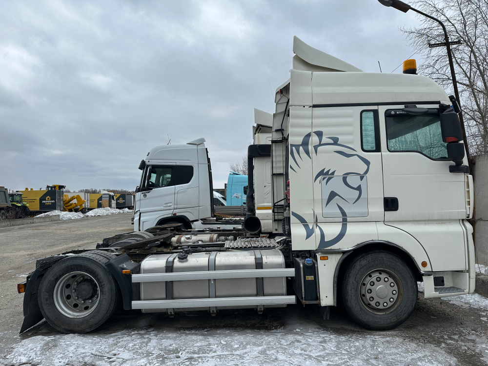 SITRAK C7H 4x2 Седельный тягач ZZ4186V361HE (Дизельный, 12,4 л, 480 л.с., АТ)