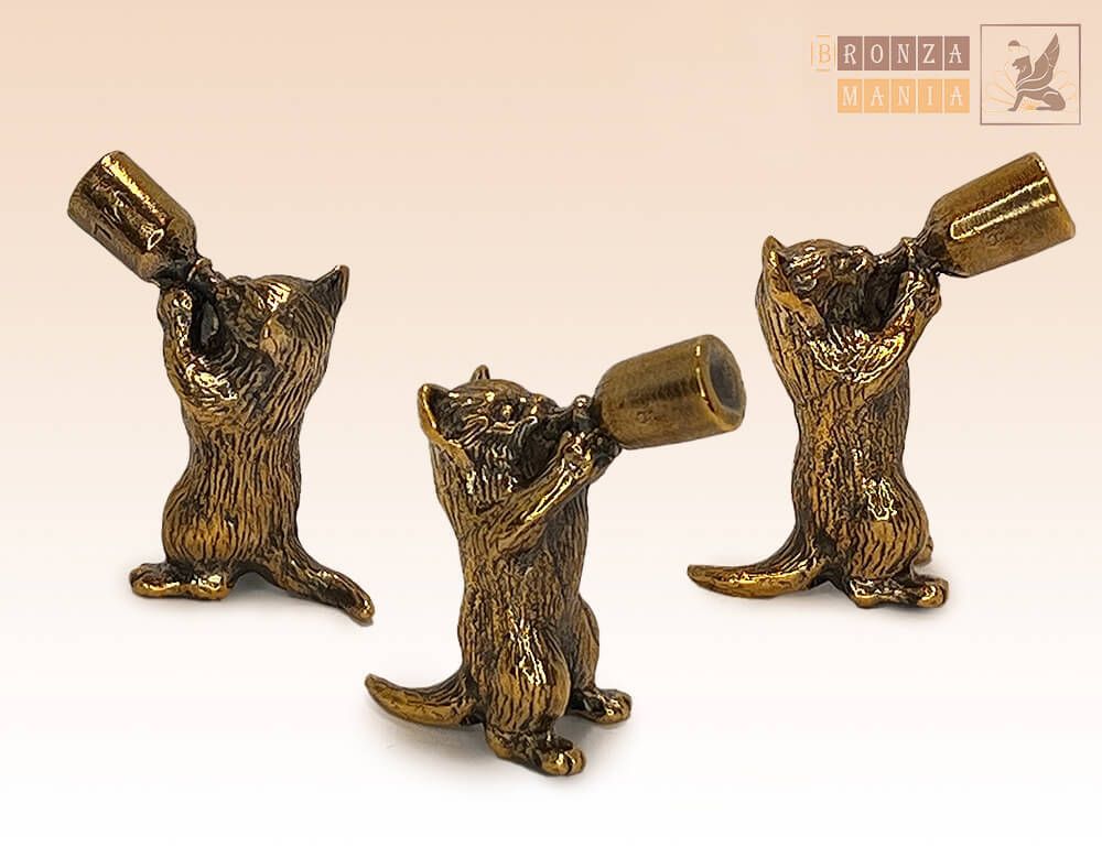 фигурка Котенок с молоком