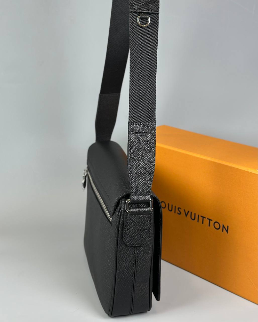 Сумка-мессенджер Louis Vuitton, арт. 477747777
