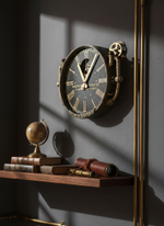 Настенные часы Oriental Express WOODandROOT в интерьере кабинета, индустриальный дизайн и спокойное освещение