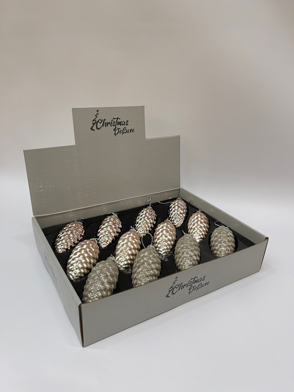 Набор шишек 12шт ChristmasDeLuxe шампань