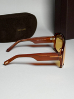 Солнцезащитные очки Tom Ford