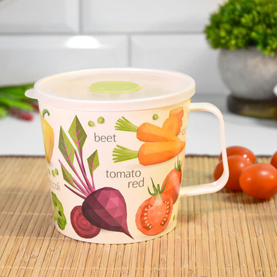 Контейнер-кружка 0,75л с клапаном с декором (светло-бежевый)