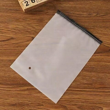 Пакет с застёжкой слайдер с черным бегунком матовый 20*30  70 мкм