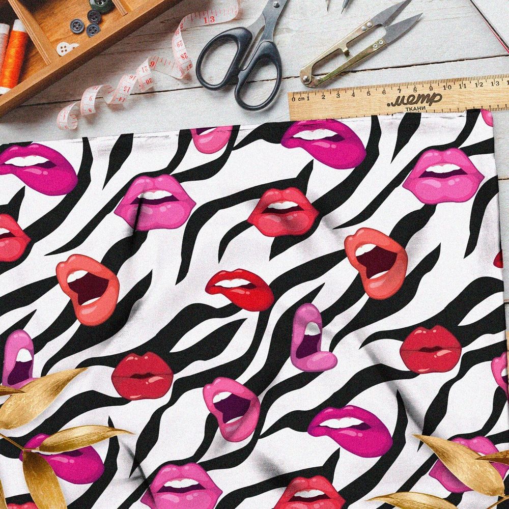 Ткань мембрана выразительные губы