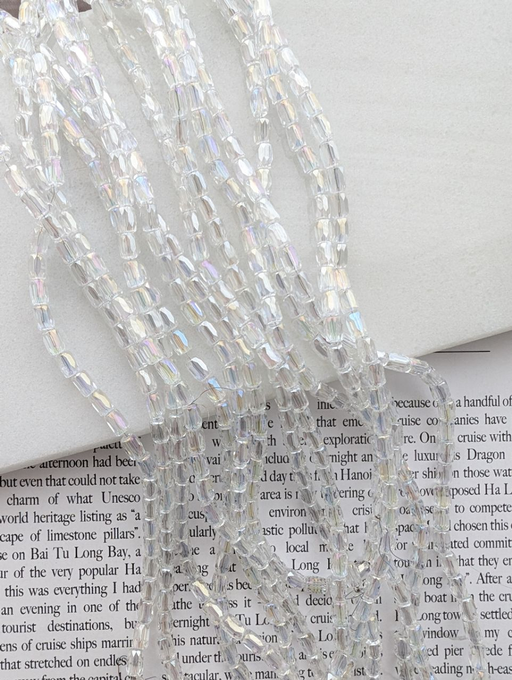 Стекло бочонок 4мм, прозрачный с переливом