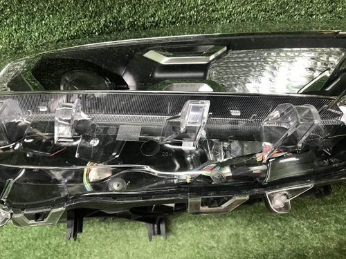 Фара правая Toyota RAV4 5 XA50 (2018-н.в.) LED