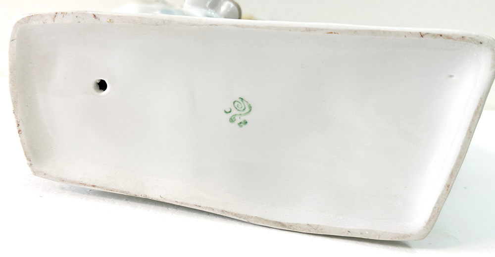 Красноармеец-буденовец на коне. 1970-е гг. Советский агитационный фарфор. ПЗХК