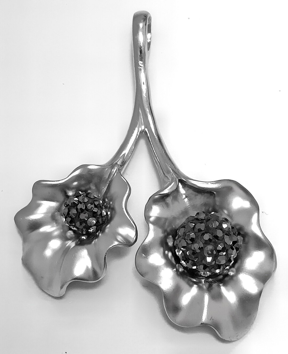 "Эстерелла" - ювелирная подвеска из серебра 925-й пробы