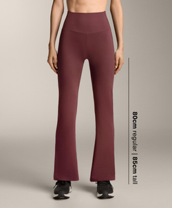 OYSHO Расклешенные брюки Comfortlux с высокой талией и отделкой в рубчик, бордовый