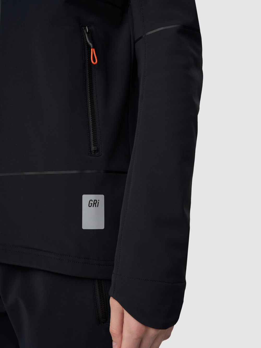 Зимняя беговая куртка GRI Темп 5.0 женская чёрная