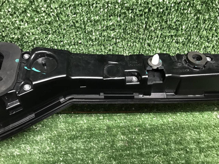 Фонарь крышки багажника Geely Monjaro (2021-н.в.)