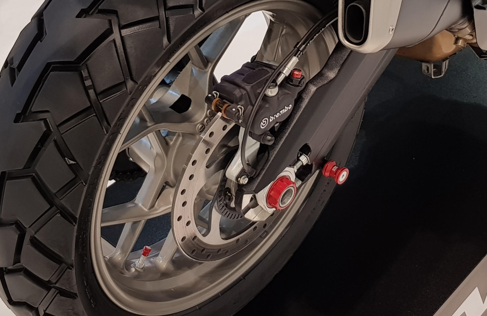 CNC Racing Гайка оси заднего колеса Ducati DA401