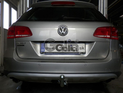 Фаркоп оцинкованный Galia V071A для Volkswagen Passat B6 2005-2010, Passat B7 2010-2015, Passat CC 2012-, Passat Alltrack B7 2012-2015(паспорт и сертификат в комплекте)(без электрики)