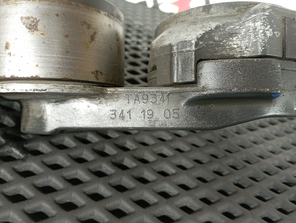 Ролик-натяжитель 2020г.