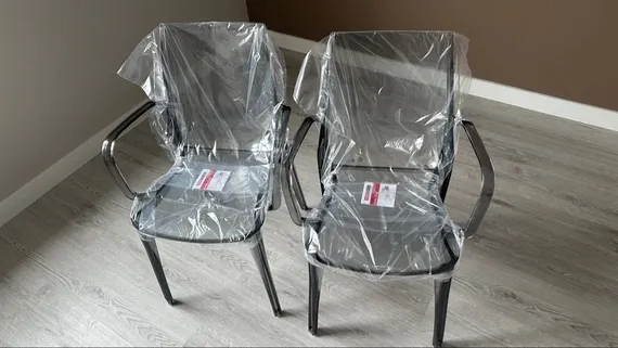 Стул с подлокотниками Vanity прозрачный серый