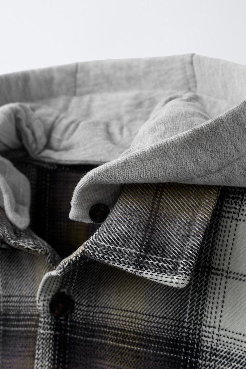 ZARA КУРТКА-РУБАШКА В КЛЕТКУ С ОТСТЕГИВАЮЩИМСЯ КАПЮШОНОМ ИЗ МЯГКОЙ ТКАНИ, КОРИЧНЕВЫЙ