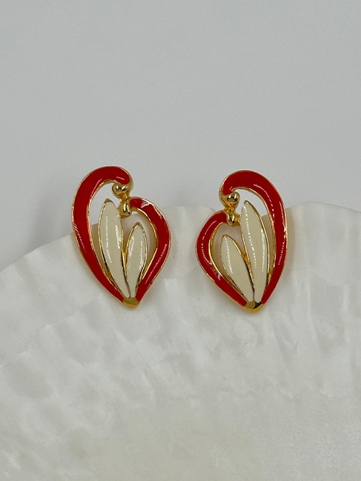 Серьги с красной и кремовой эмалью