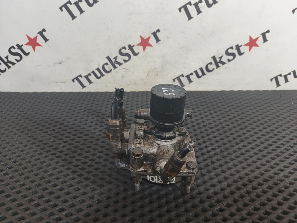 Клапан ускорительный