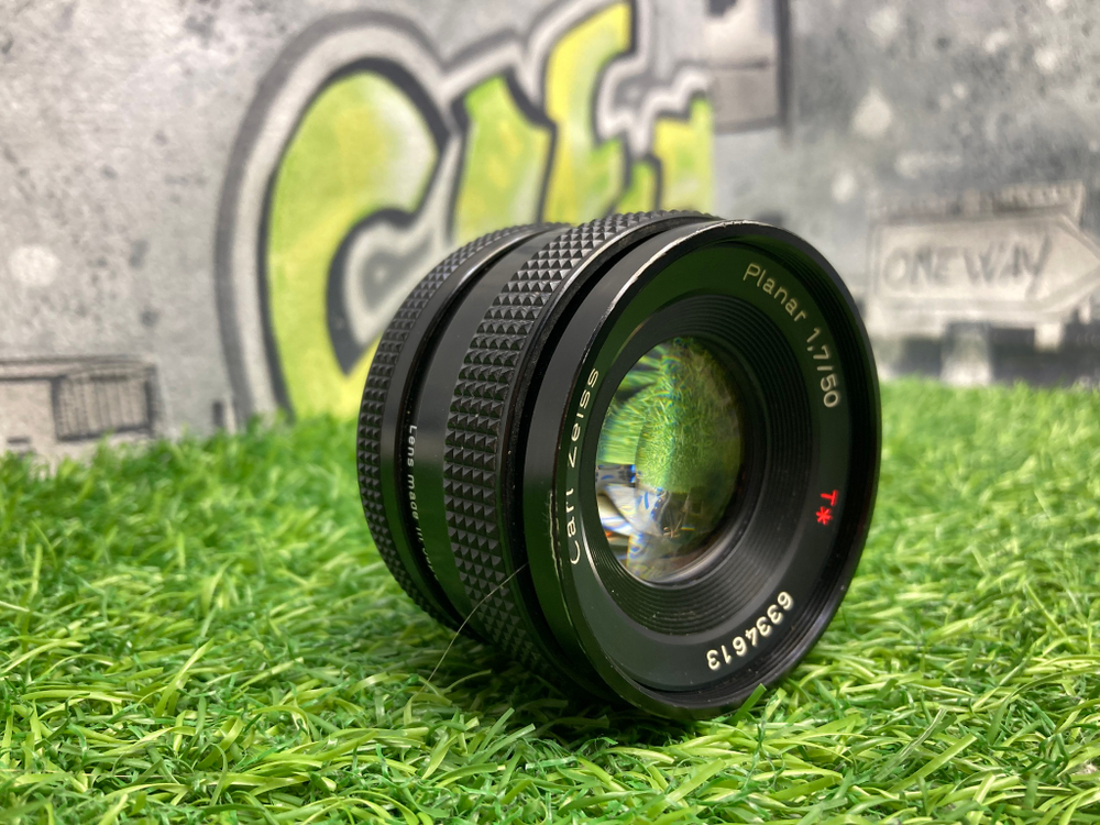 Carl Zeiss Planar T* 50mm 1.7 C/Y