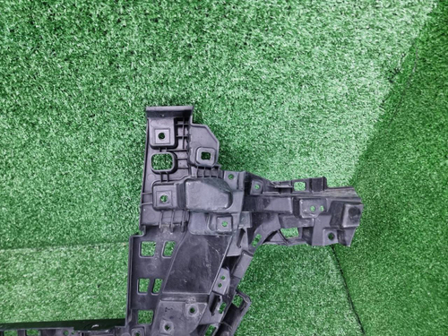 Кронштейн переднего бампера Hongqi H5 2 (22-нв)