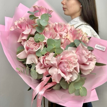 Воздушный моно-букет с французскими розами 260720255