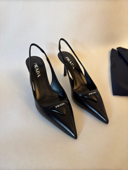 Слингбэки Prada