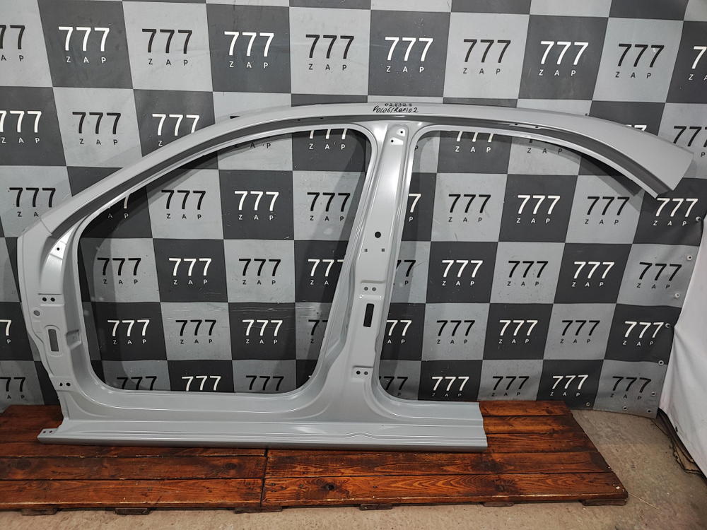 Боковина левая Rapid 2, Polo 6 20-нв Новая Оригинал 60U809605