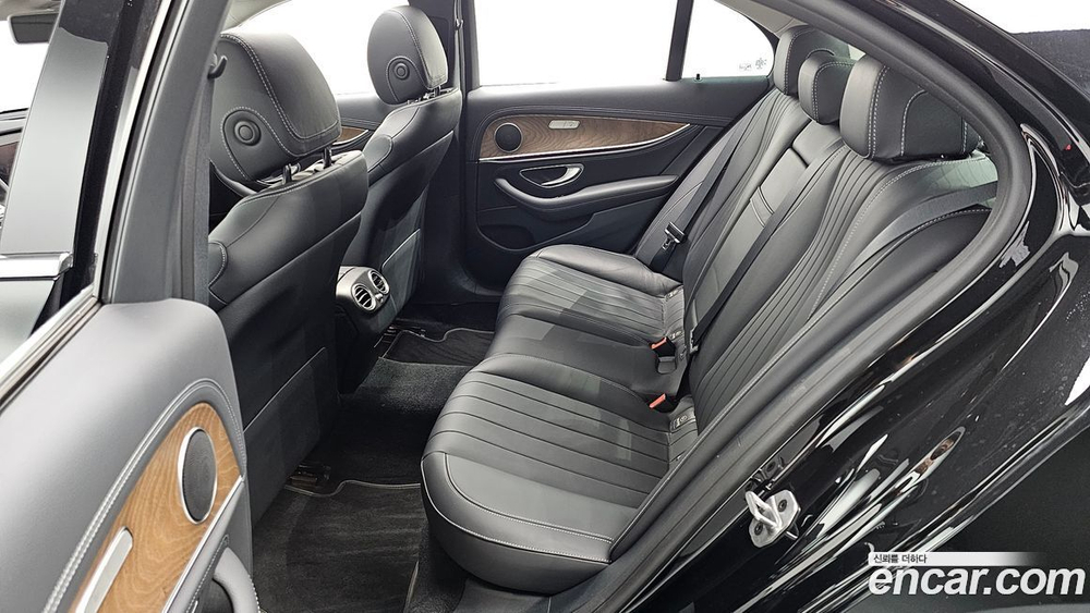 Mercedes-Benz E-Class W213 E220d 4MATIC Exclusive (04.2020)