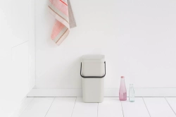 Brabantia - Контейнер для мусора Sort &amp; Go 12л Светло-серый / артикул   213281  / GTIN 8710755213281