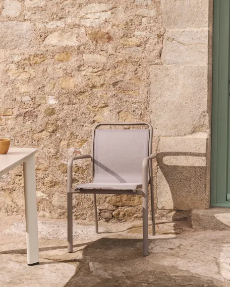 Уличный стул Luri из алюминия цвета таупе и бежевого текстиля