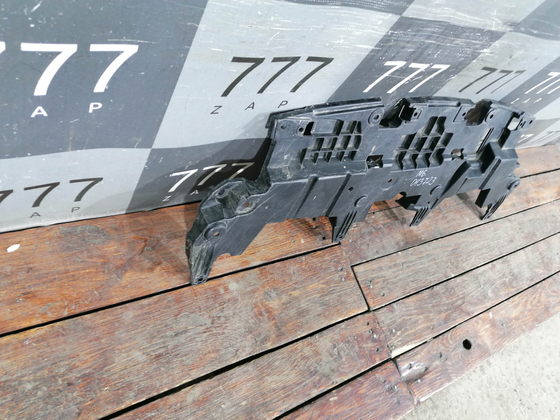 Кронштейн решетки радиатора Haval M6 2 21-нв Б/У Оригинал 5509020XKZ0YA