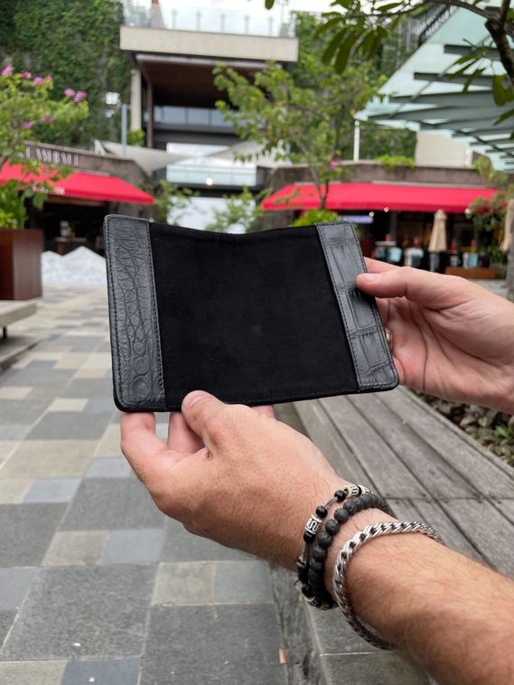 Обложка на паспорт из кожи крокодила WA-148