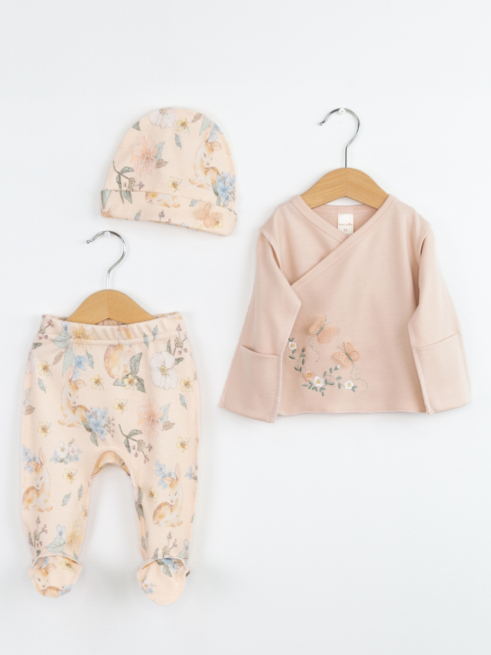 Комплект на выписку для девочку Бемби беж