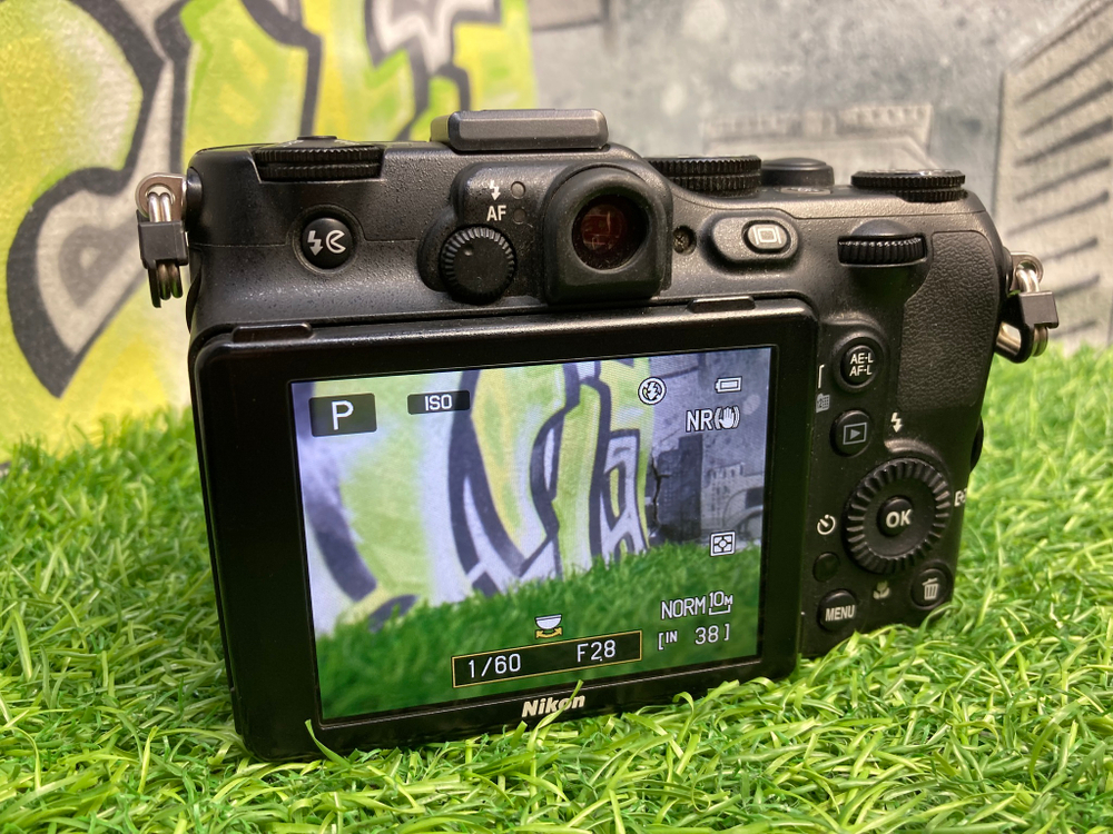 Nikon Coolpix P7100 Покупка/Продажа