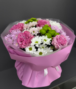 Букет из хризантем и  роз