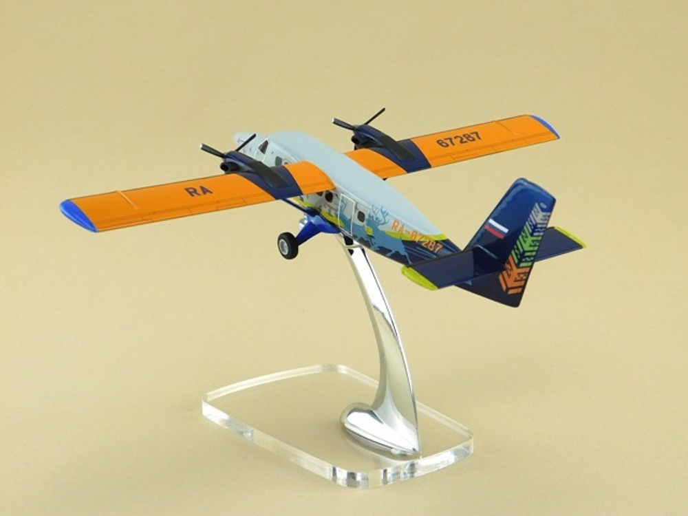 Модель самолета DHC 6 Twin Otter (М1:72, ЧукотАвиа)