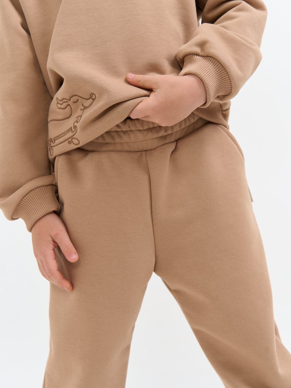Джоггеры "Песок" с карманами утепленные без начеса