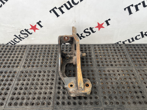 Кронштейн рессоры передней правый