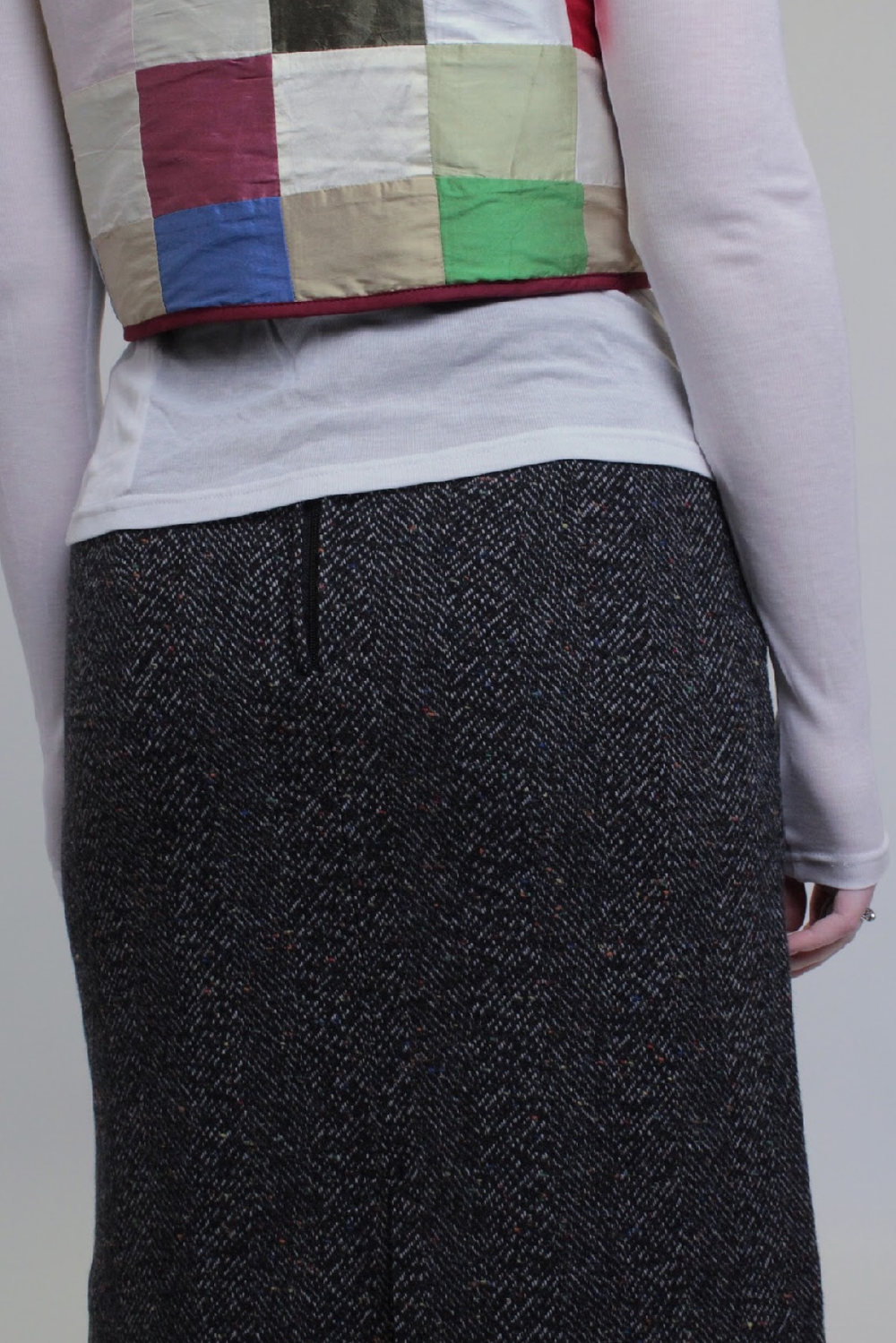 Юбка с разрезом из шерсти в елочку